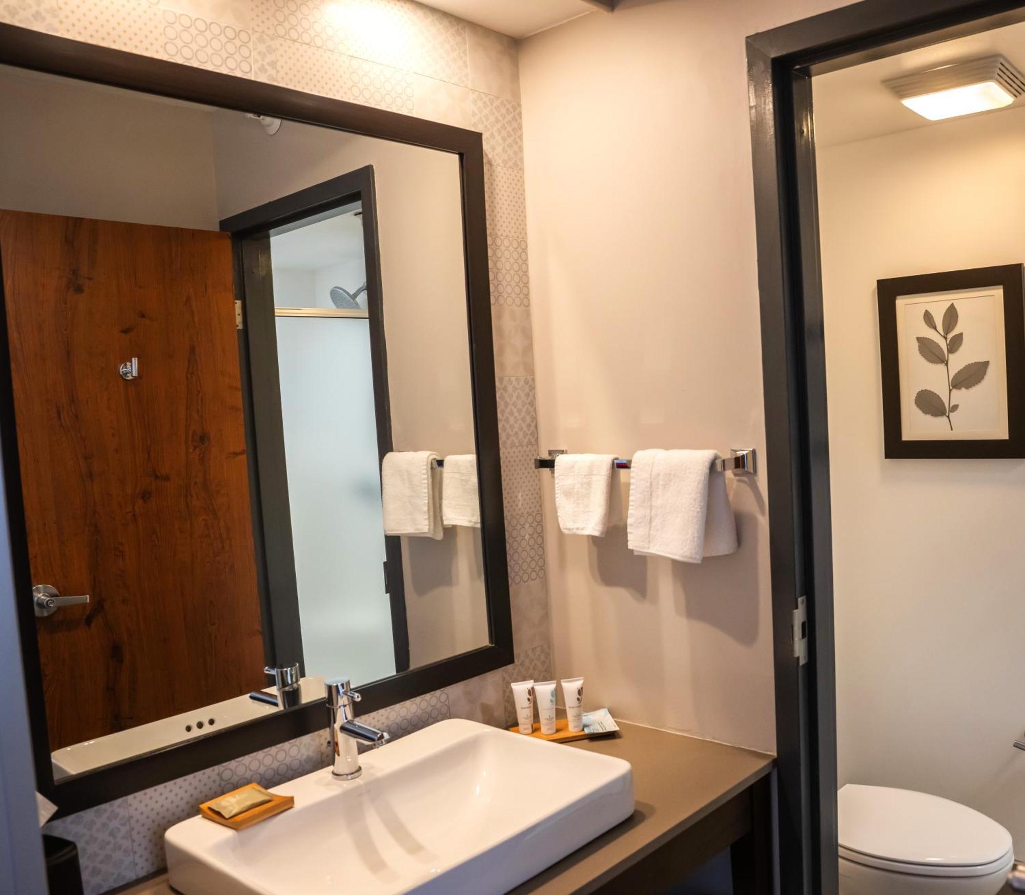 Country Inn & Suites By Radisson, Erie, Pa Kearsarge Bagian luar foto